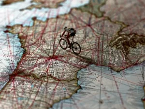 Cartographie du Tour de France : les parcours emblématiques en chiffres et en images